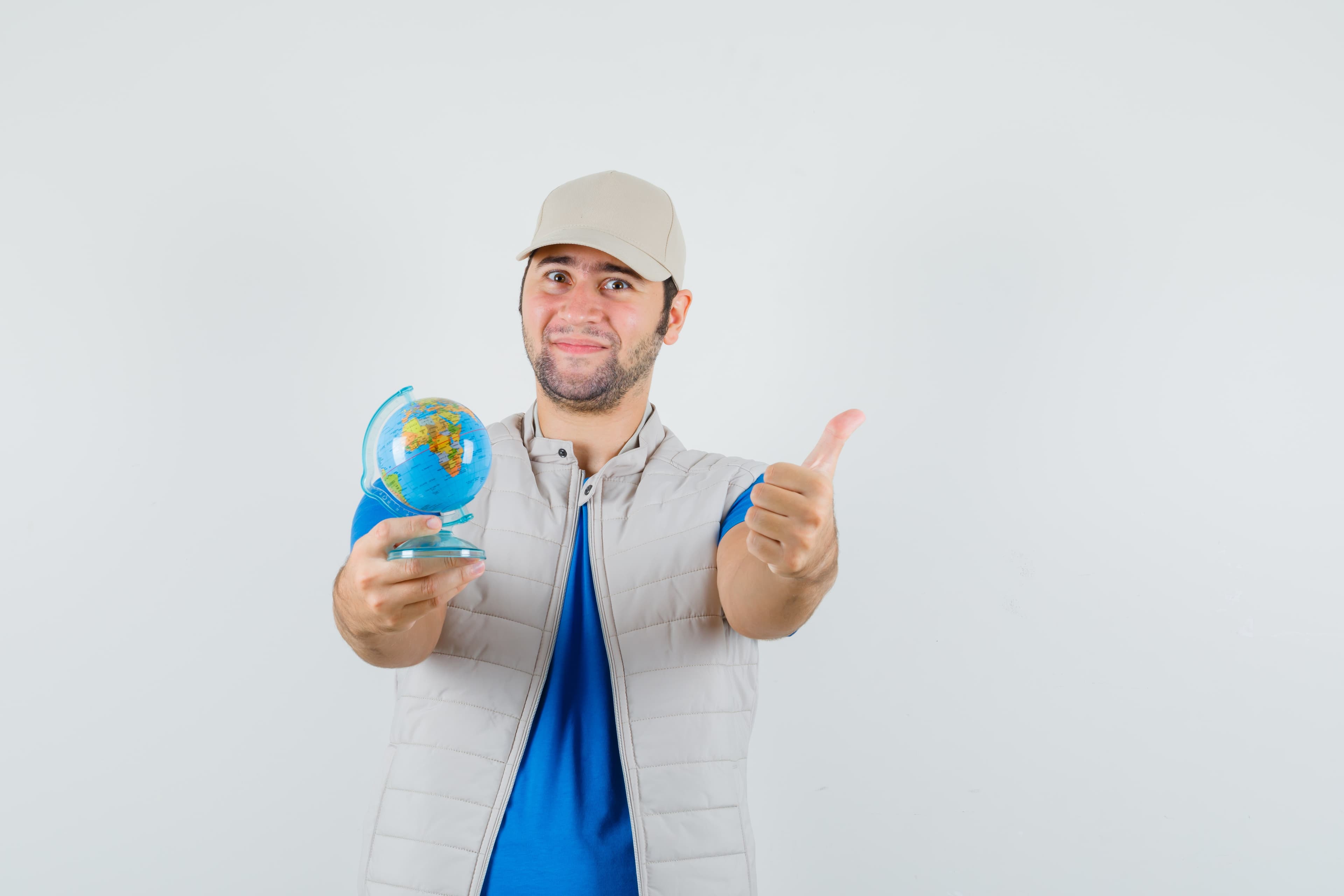 Salle de classe moderne et professionnelle avec des livres et du matériel pédagogique